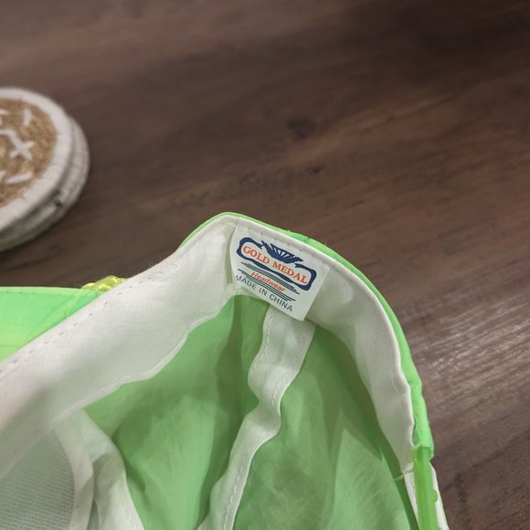 VINTAGE NEON NYLON HAT - Picture 3 of 3